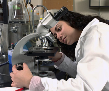 Picture of Geneticist in lab